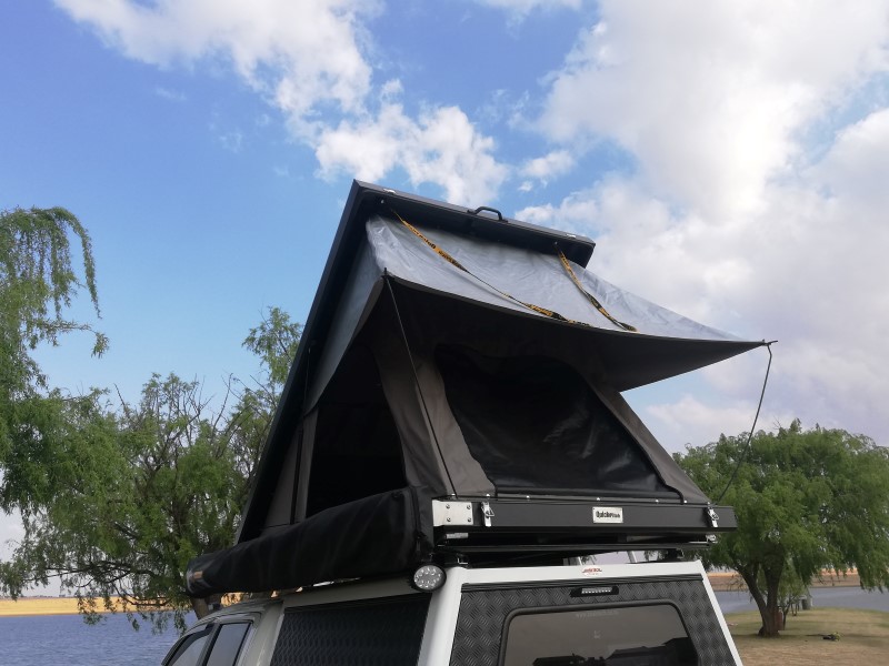 Quick-Pitch-RTT-Rooftop-Tent-1