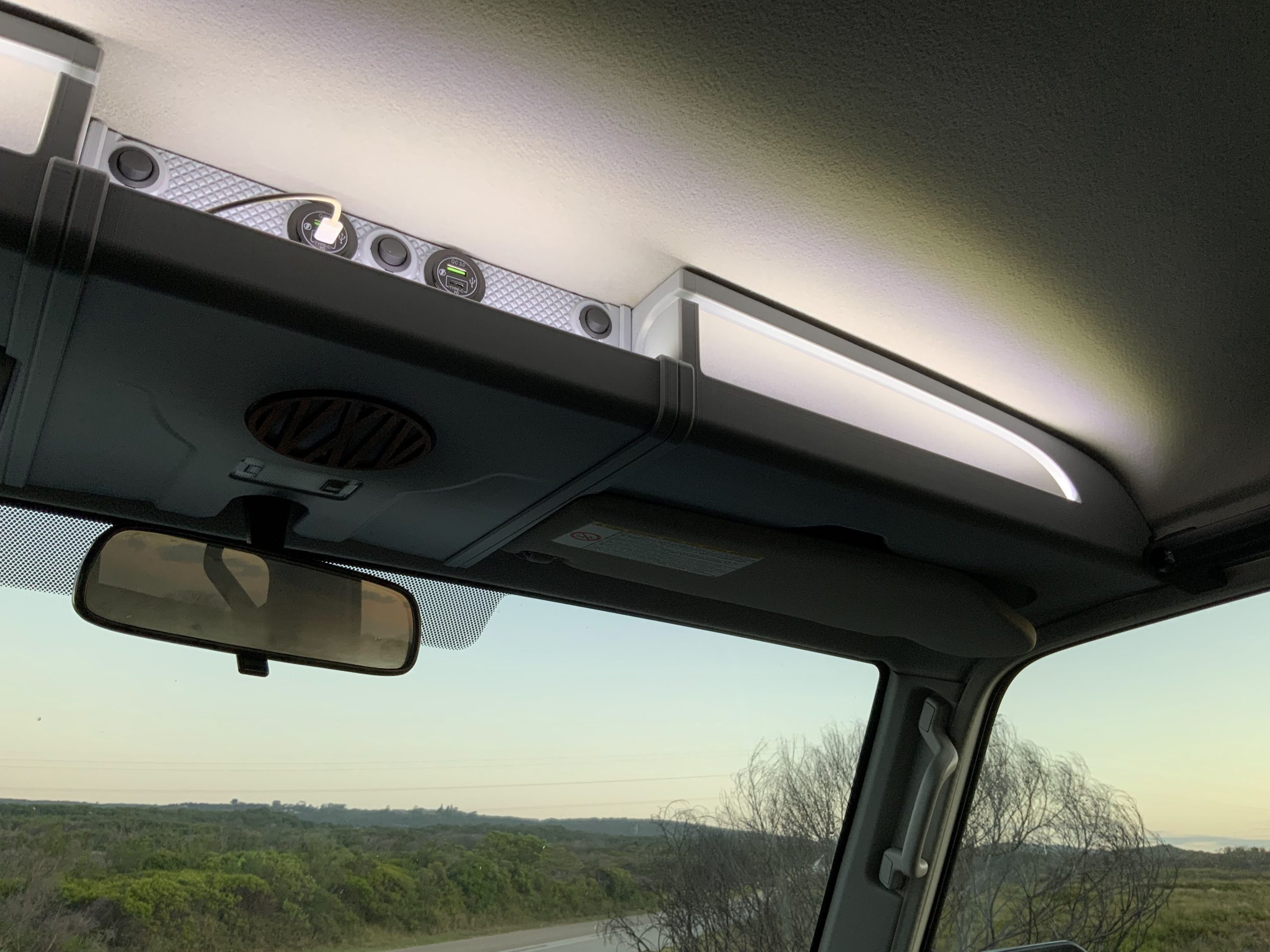 Roof Consoles - Image 4