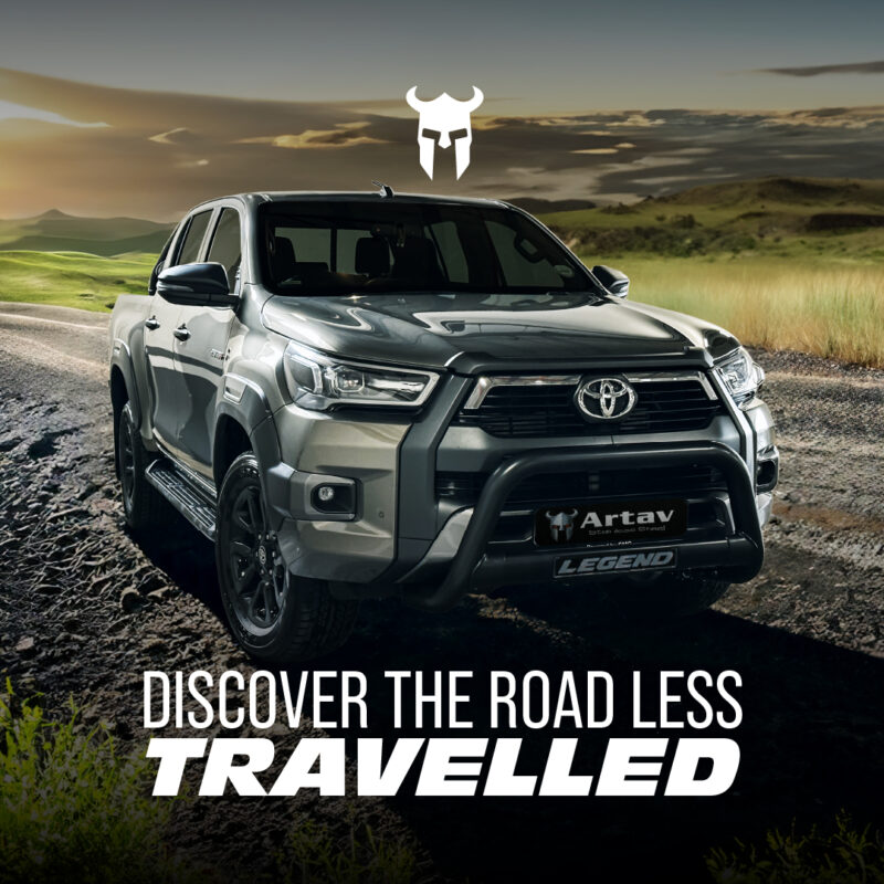 LEGEND HILUX BLACK NUDGE